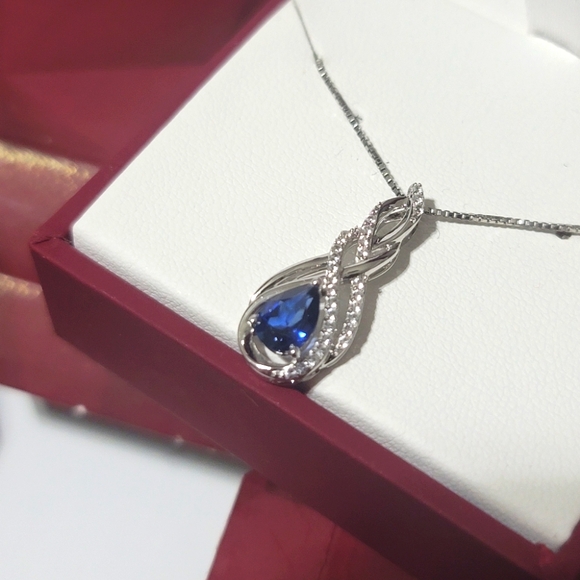Helzberg Diamonds Blue White Saphirre Tear Drop Gemstone Necklace
